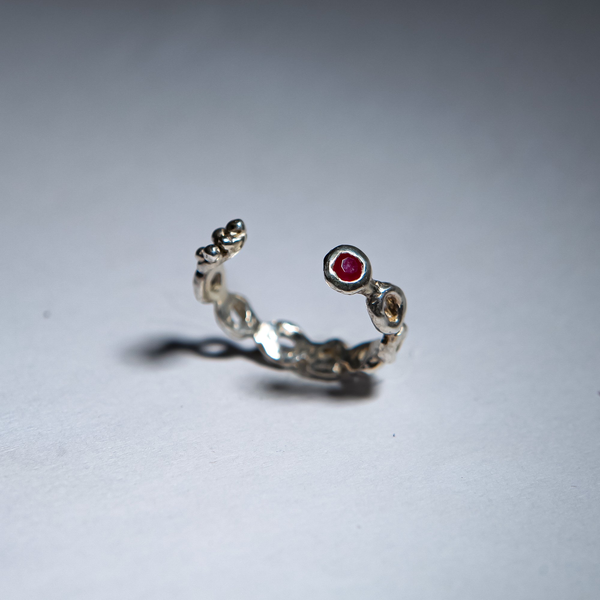 Doodle open chank circle with stone