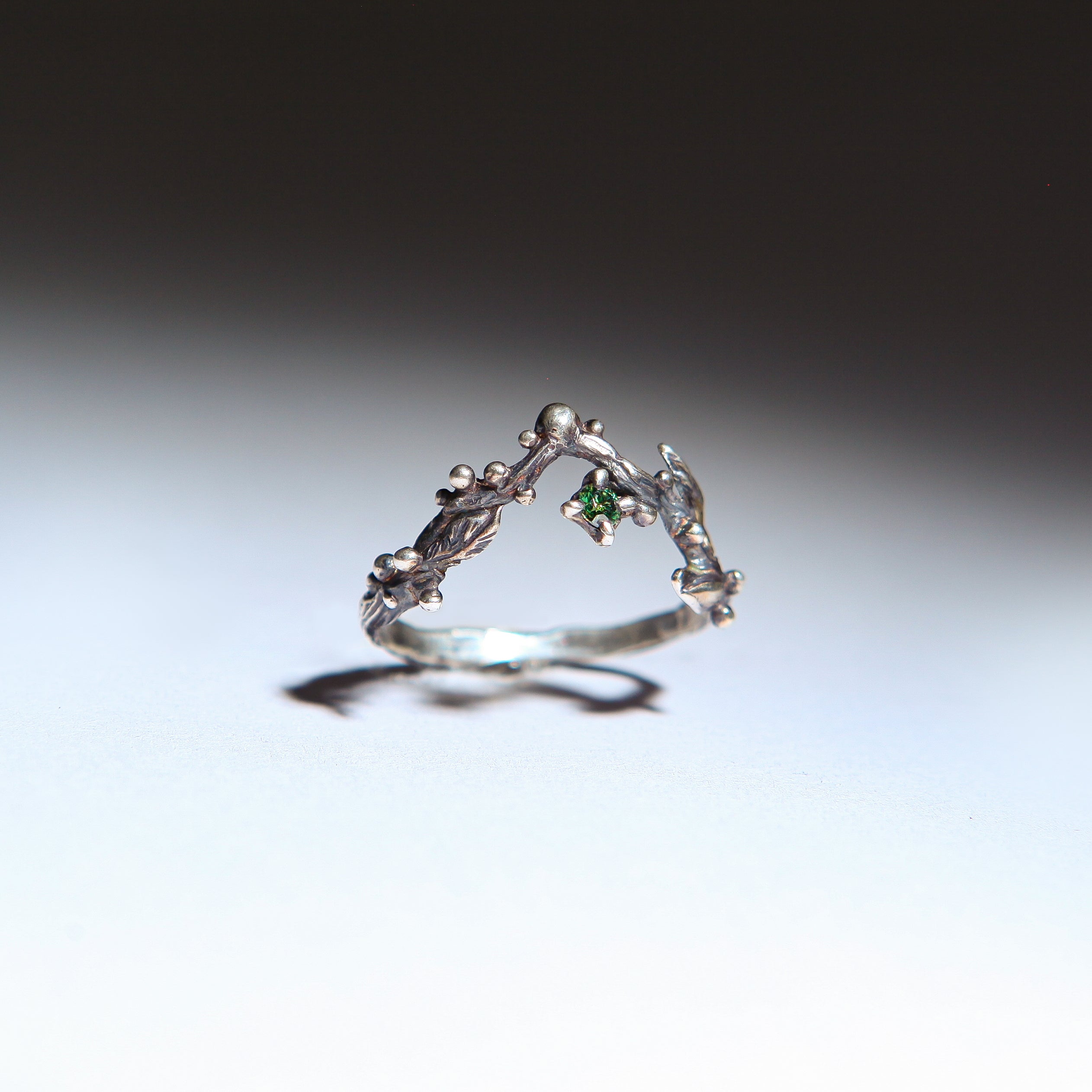 Dainty tiara ring