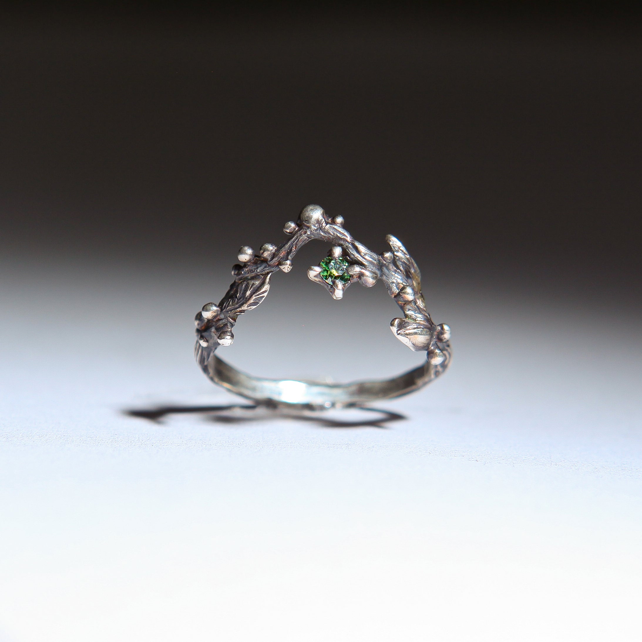 Dainty tiara ring