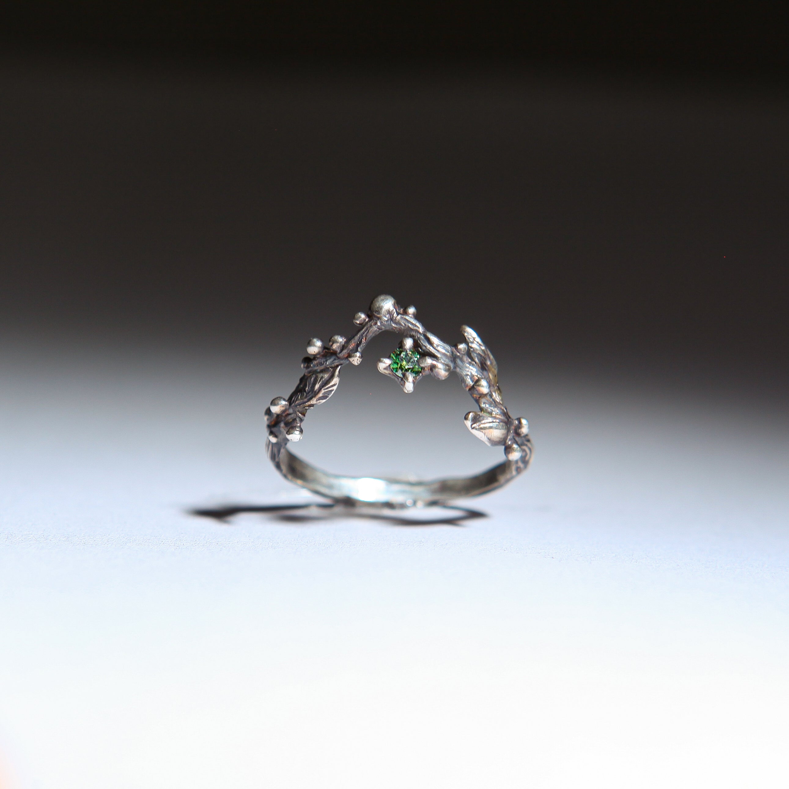Dainty tiara ring