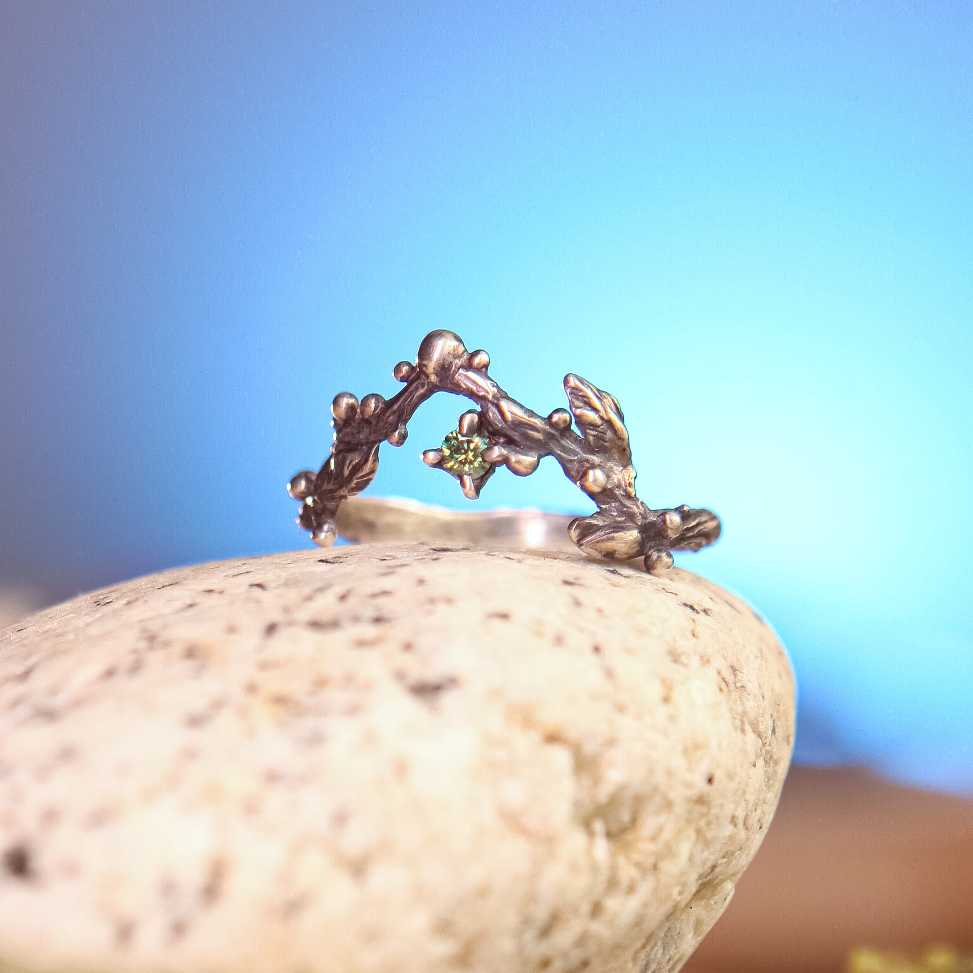 Dainty tiara ring