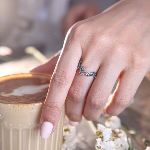 Dainty tiara ring