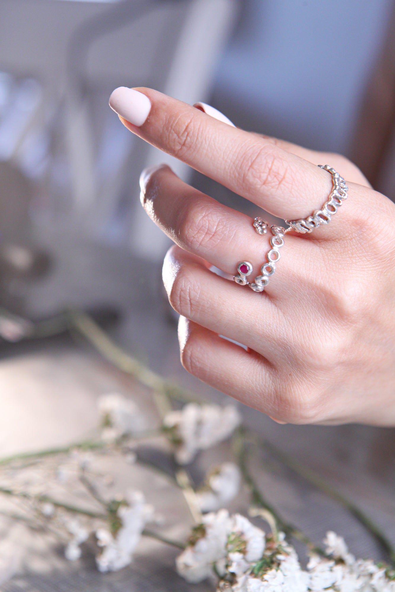 Doodle open chank circle with stone